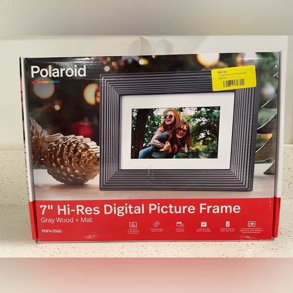 New in box - 7" Hi-Res Digital Picture Frame - Picture 1 of 5